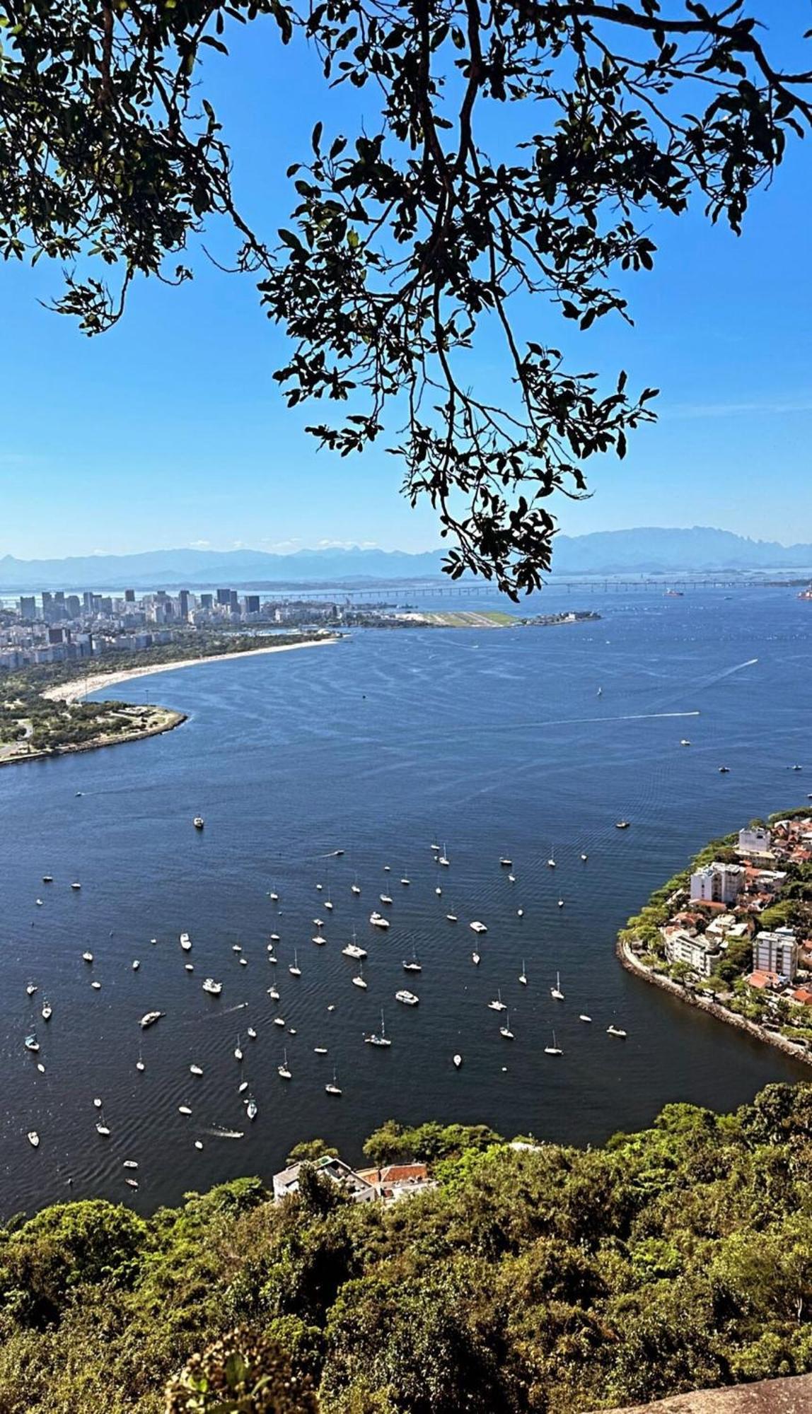 Em Copacabana Posto 5 *